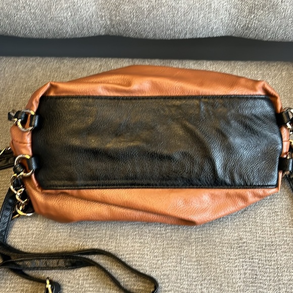 Kensie camel and black cross body bag - Picture 8 of 12